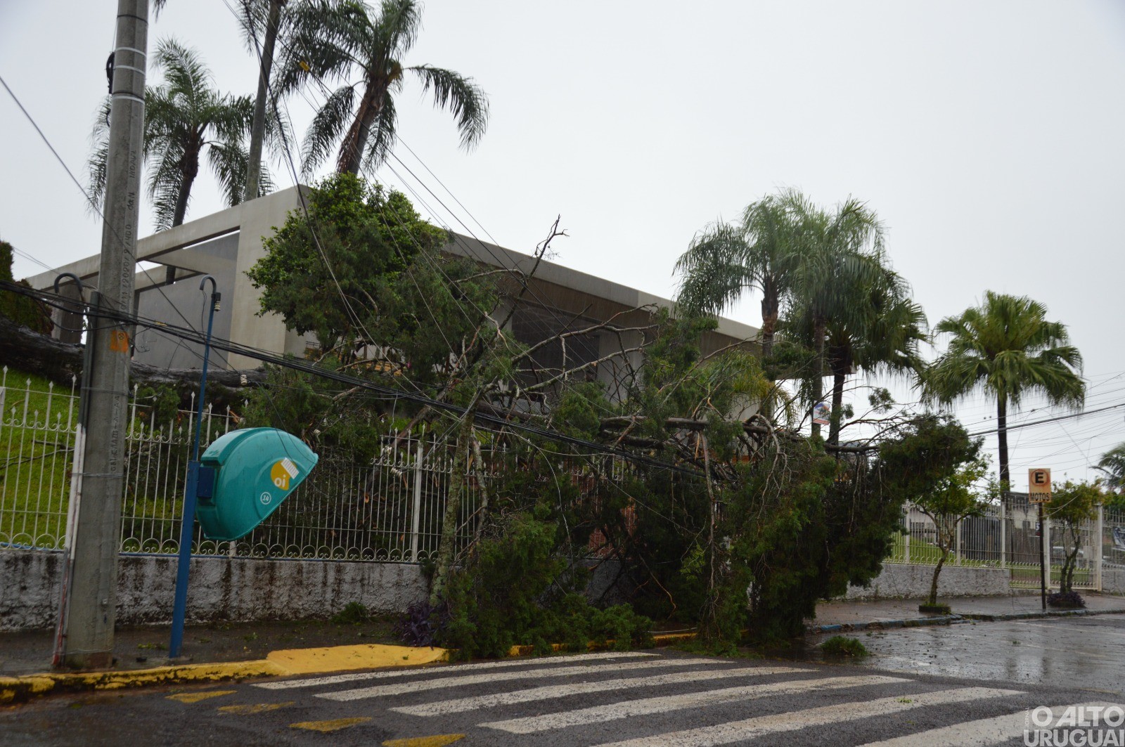 Forte temporal causa transtornos na região 