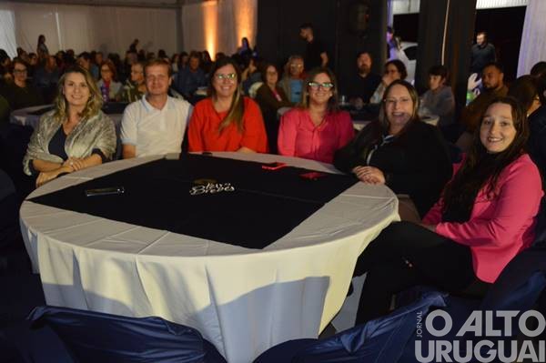 Palestra-show com Otélio Drebes reúne mais de 600 pessoas em Seberi