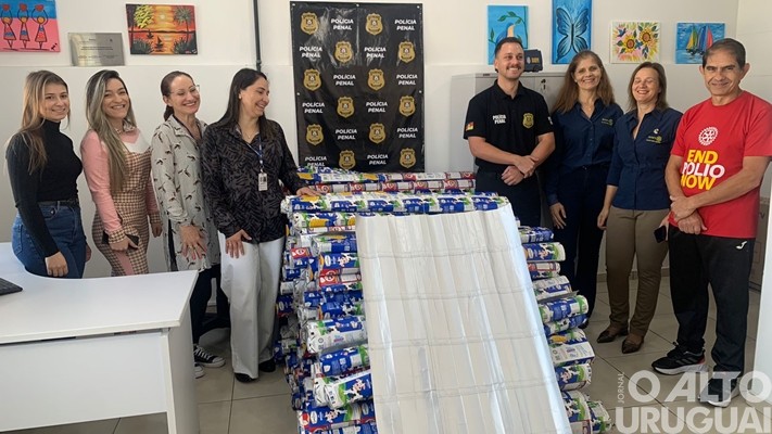 Projeto “Frederico sem Frestas” entrega placas térmicas para assistência social de FW