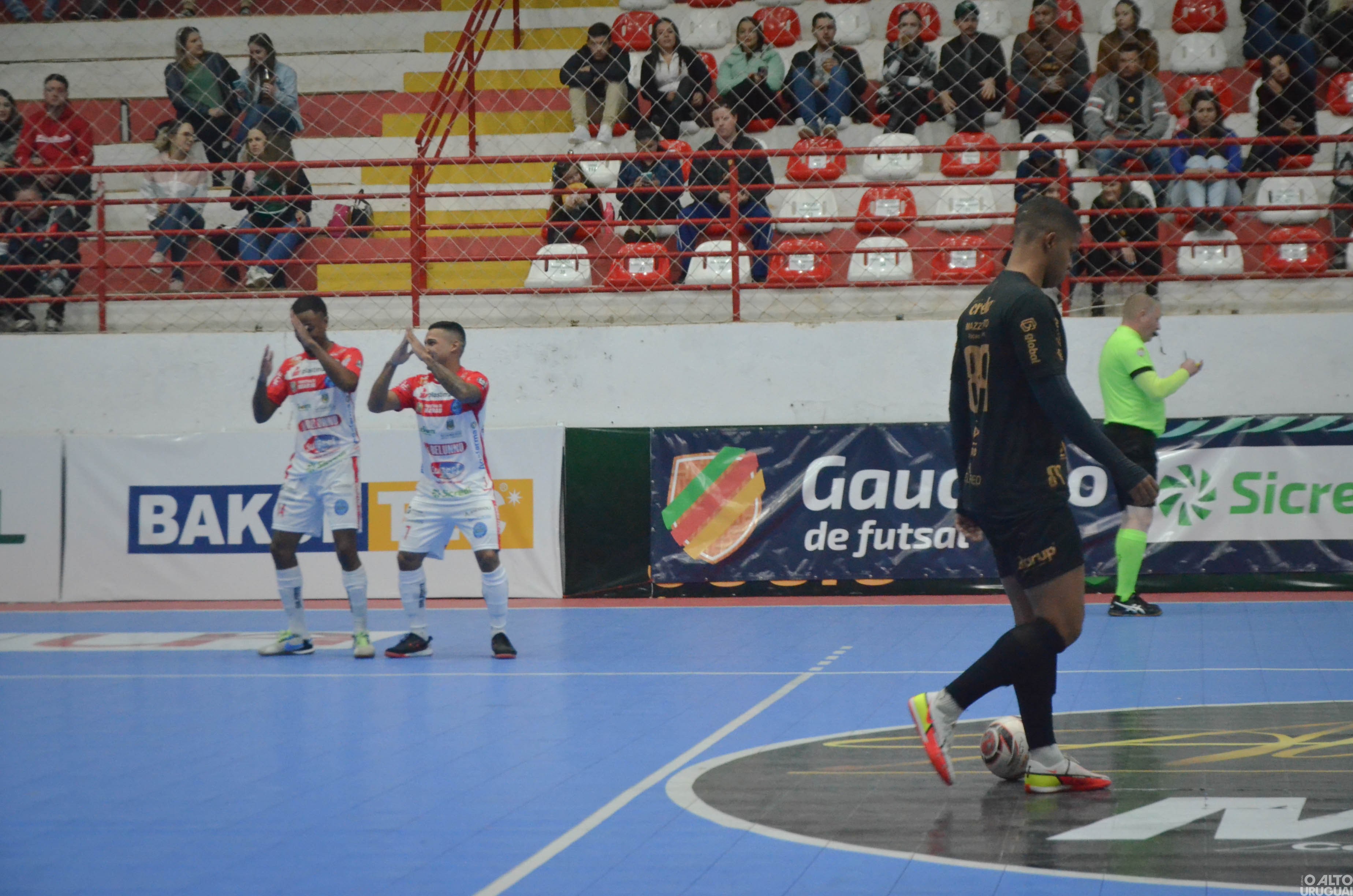Guarani vira o jogo e estreia com vitória no Gauchão Série A