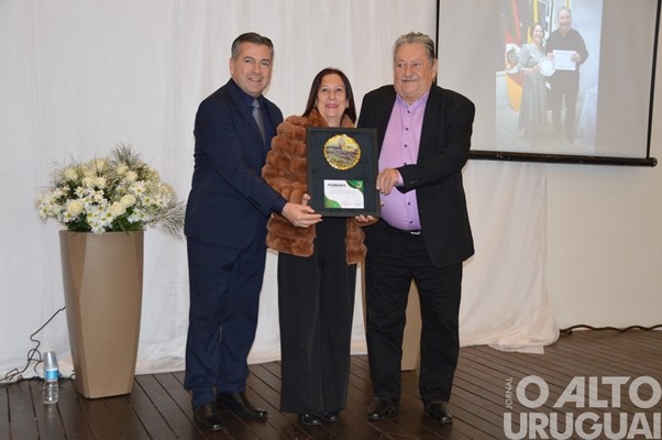 Câmara de Vereadores de Seberi homenageia pioneiros
