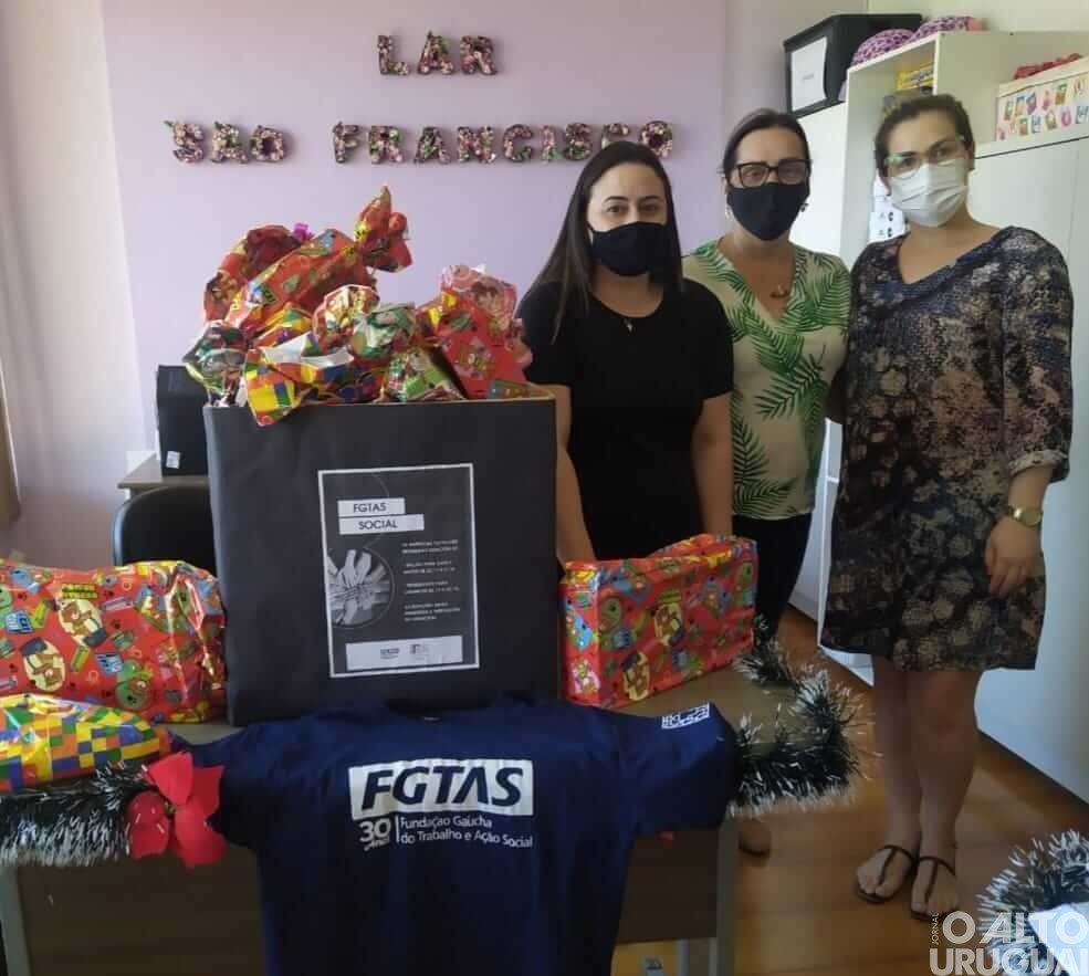 Programa FGTAS Social entrega doações em FW
