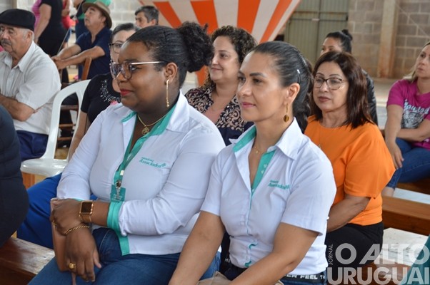 Centenas de mulheres participam de encontro em Jaboticaba