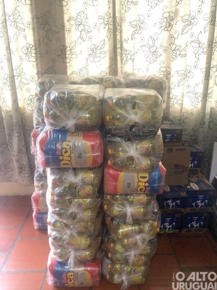 Assistência Social de Iraí realiza entrega de cestas básicas para idosos
