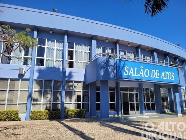 Sessão Itinerante na URI será nesta terça-feira