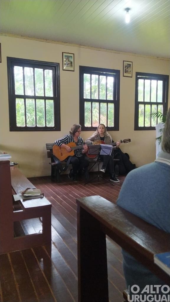 Missa campal do Dia de Nossa Senhora da Imaculada Conceição é realizada