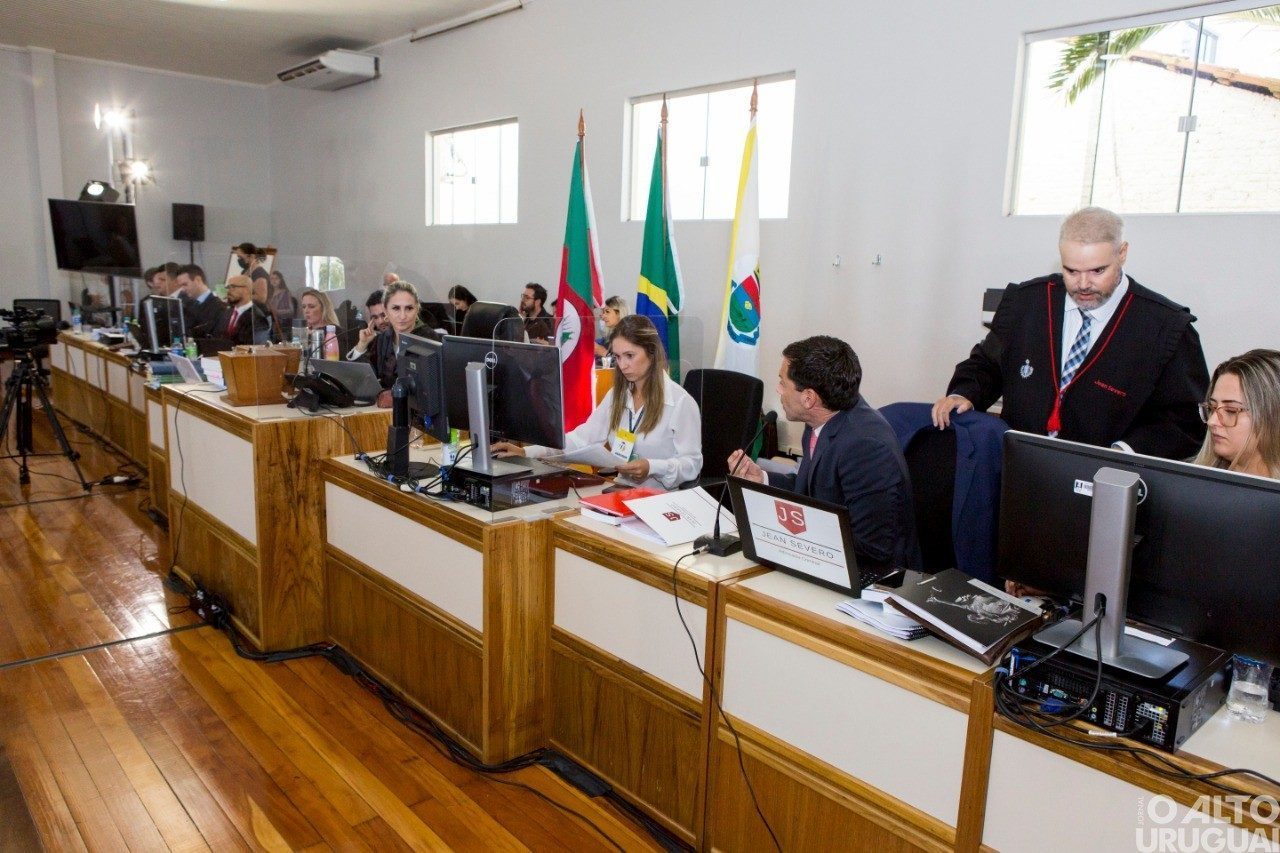 Defesa apresenta resultado de laudo pericial particular em áudio atribuído a menino