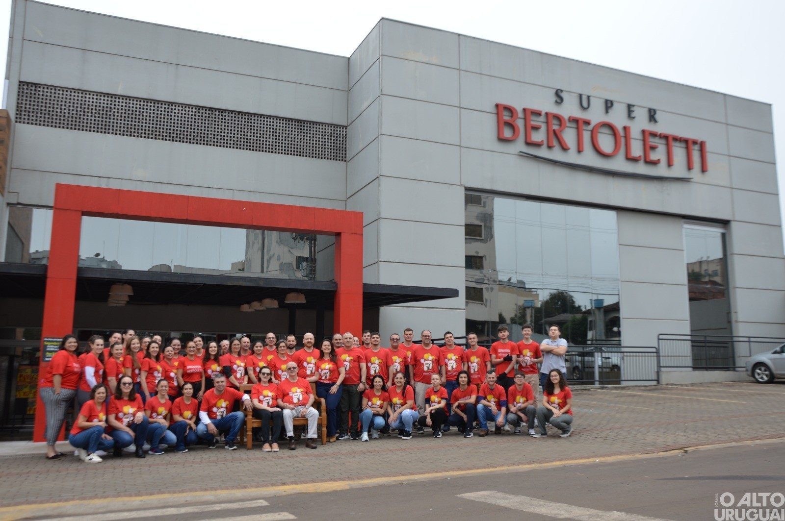 Super Bertoletti completa cinco anos de reinauguração