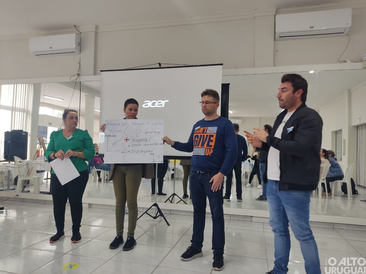 Profissionais da educação recebem formação em Vista Alegre