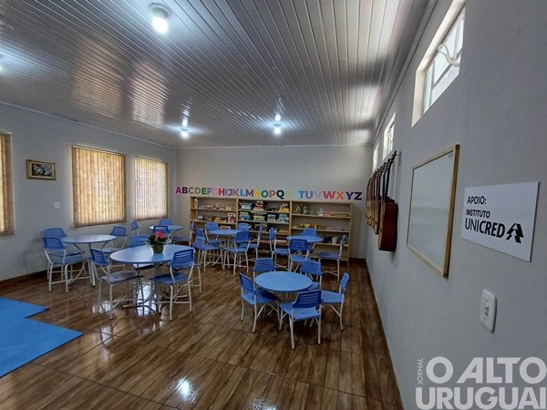 Unicred Horizontes entrega sala especial para o Promenor