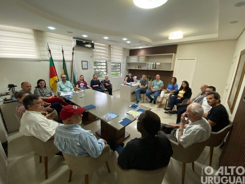Eleita nova diretoria da Academia Frederiquense de Letras