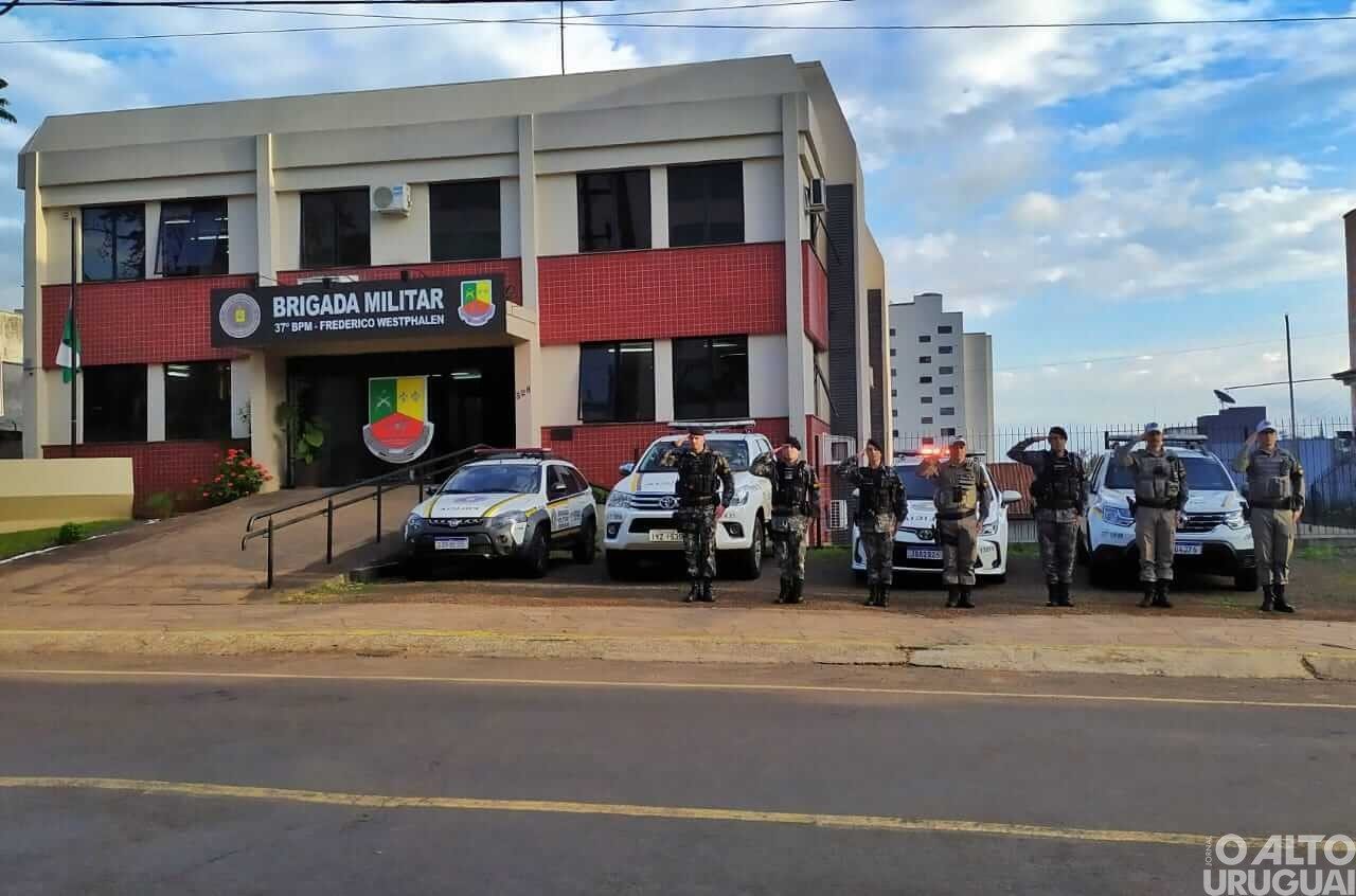 Batalhões da 37º e 39º BPM realizam homenagem a policiais militares