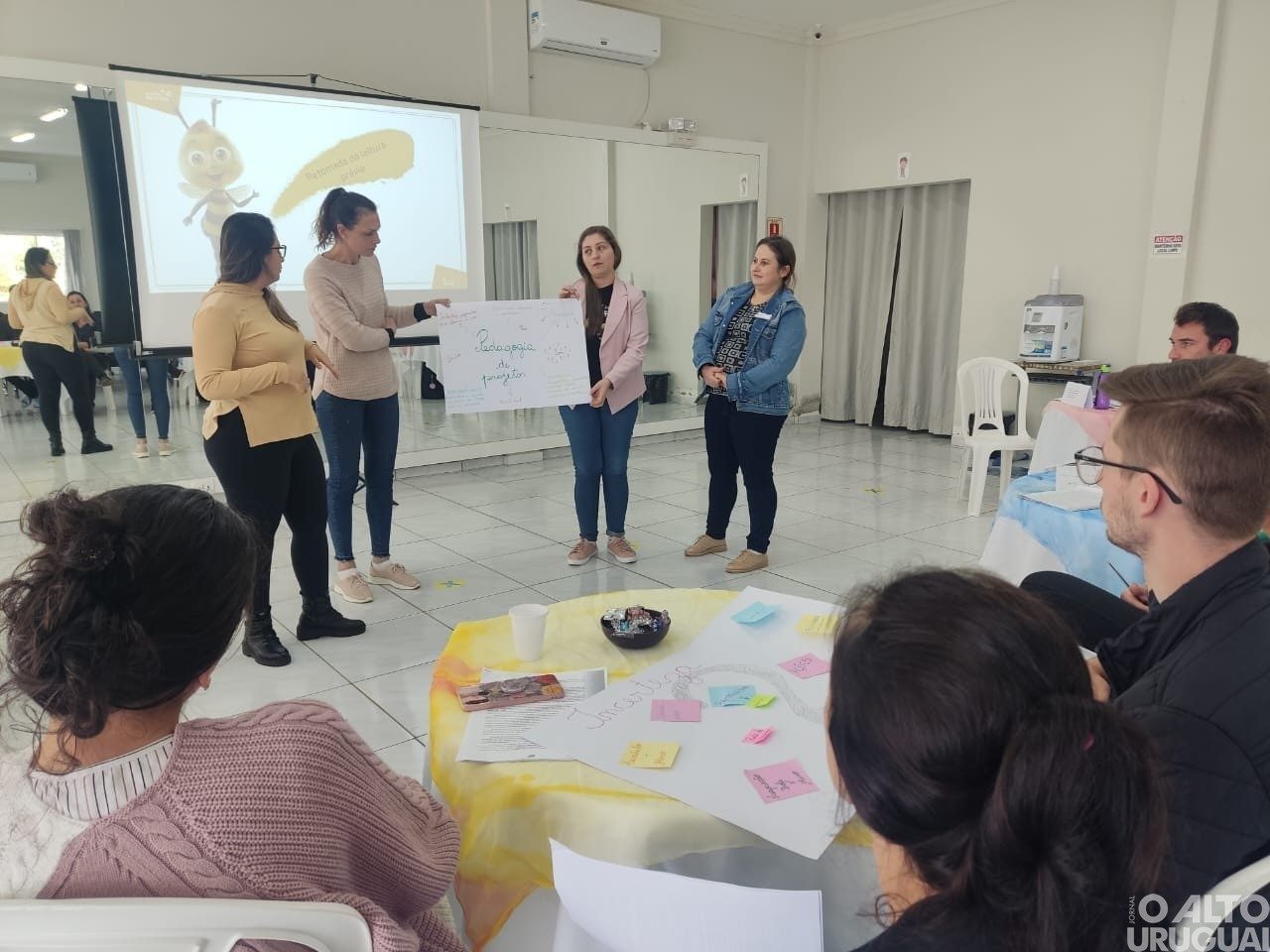 Profissionais da educação recebem formação em Vista Alegre
