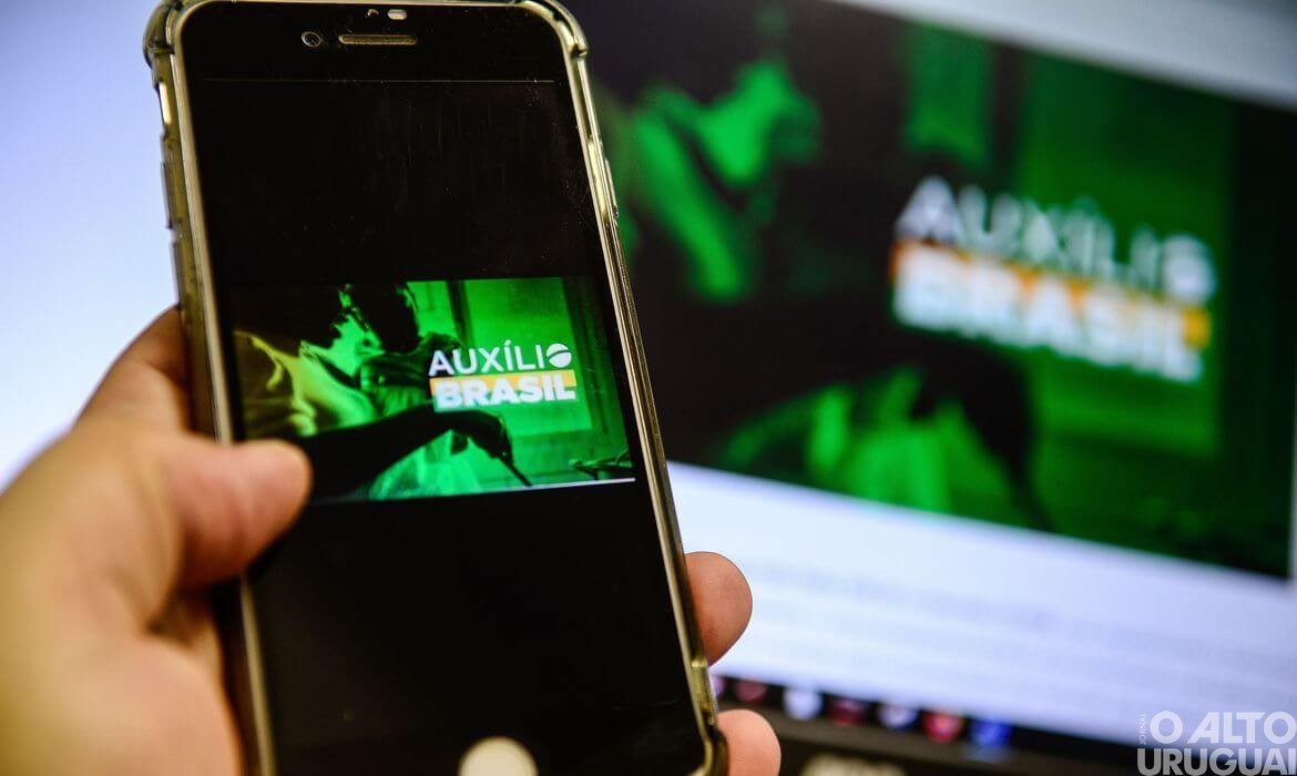 Caixa começa a pagar parcela de fevereiro do Auxílio Brasil
