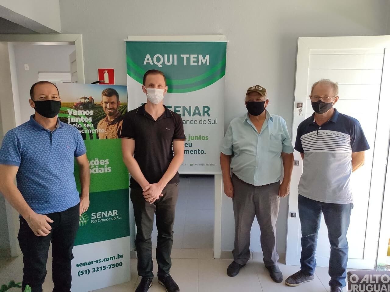 Presidente do Legislativo conhece demandas do Sindicato Rural