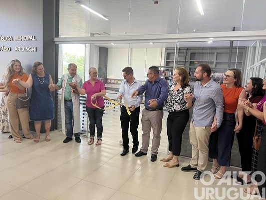 Biblioteca pública de Rodeio Bonito é inaugurada em novo espaço