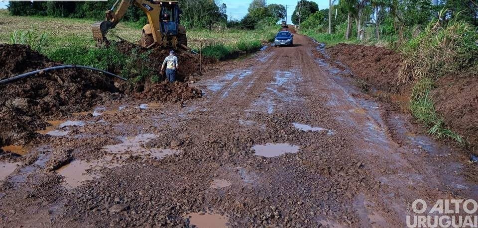 Chuva de mais de 100 milímetros provoca danos em Caiçara