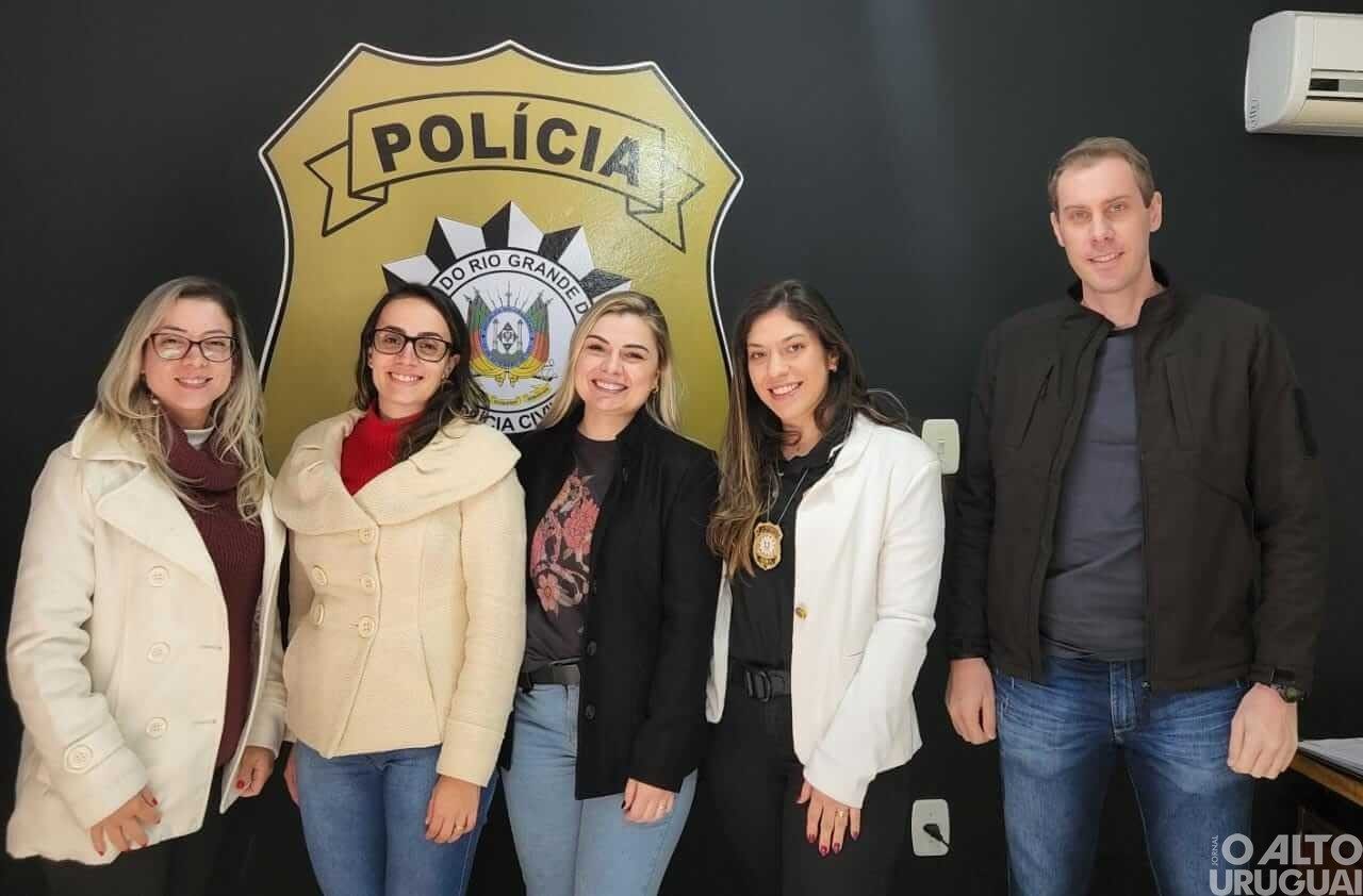 Região recebe cinco novos policiais civis