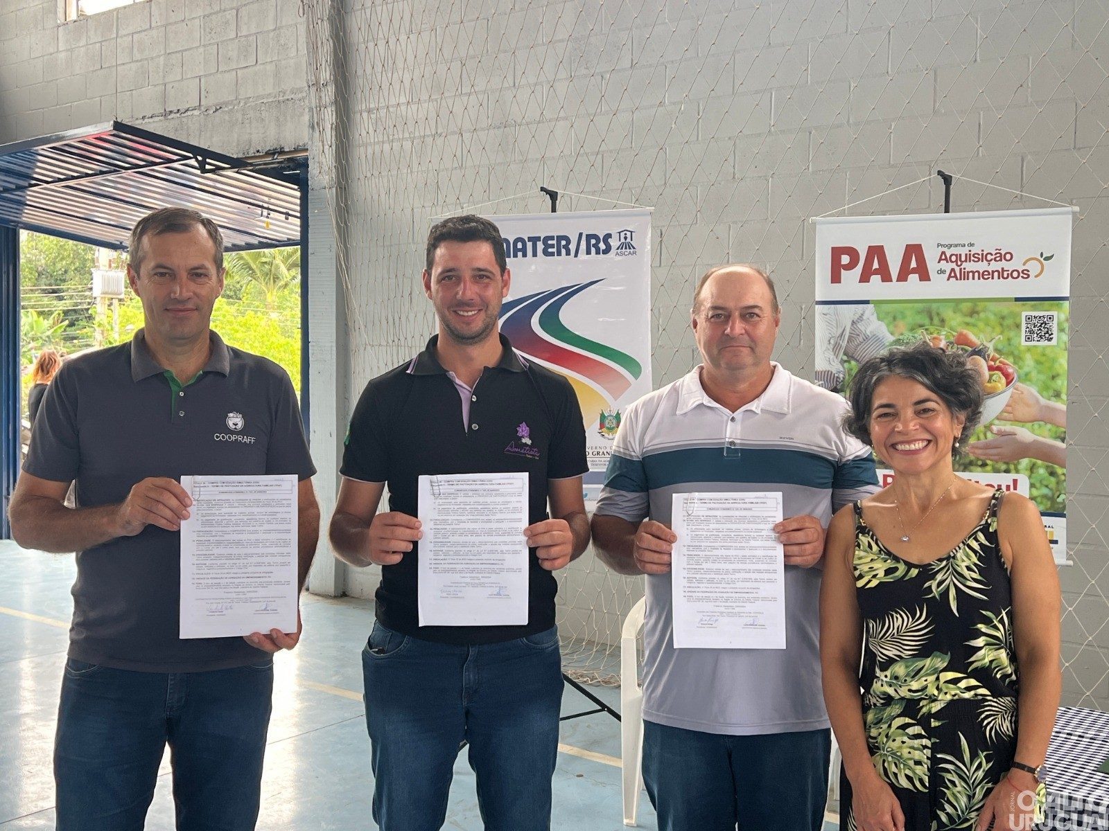 Conab e cooperativas da região formalizam contratos do PAA