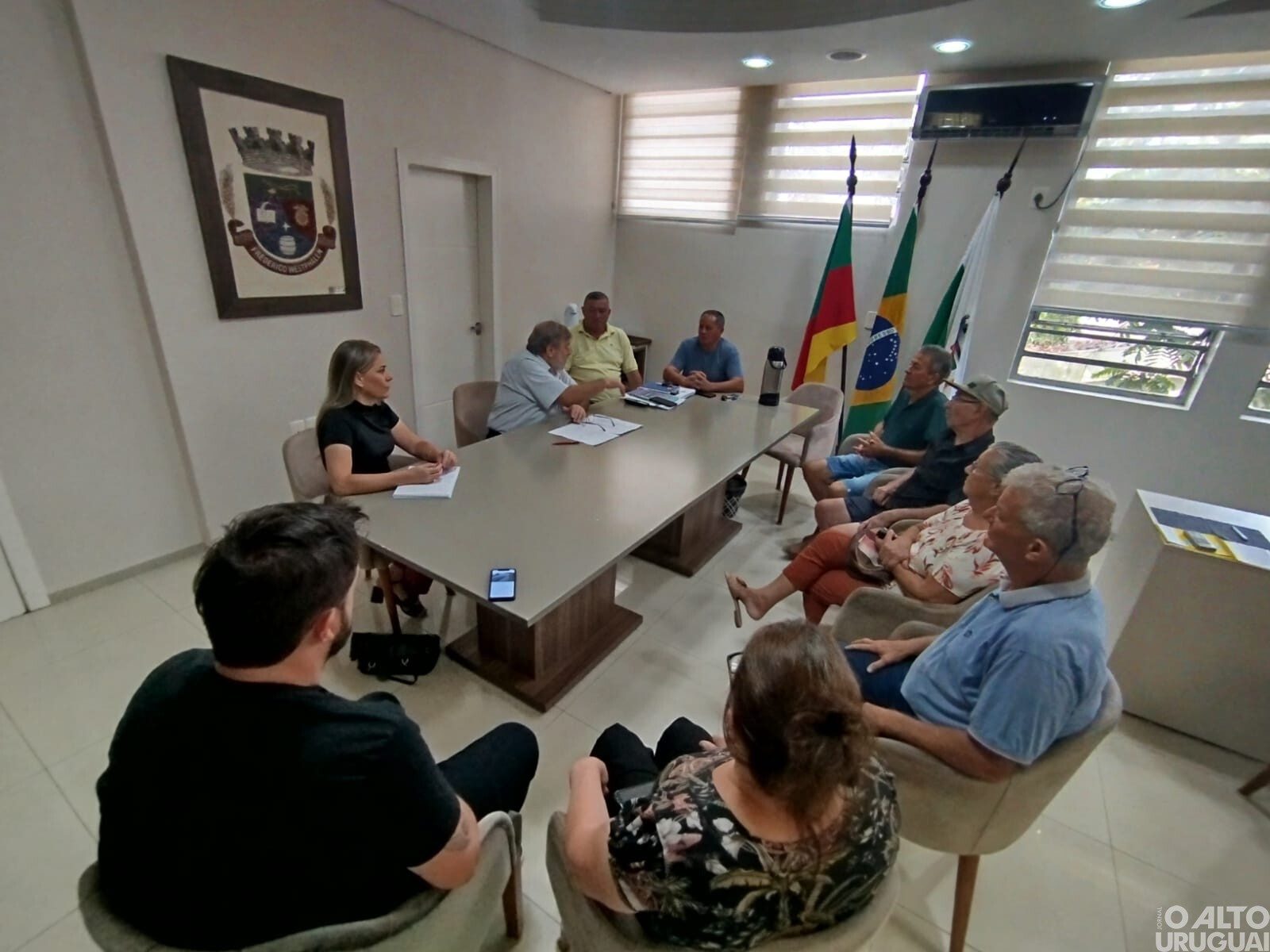 Moradores do Distrito Industrial pedem conclusão de quebra-molas em FW