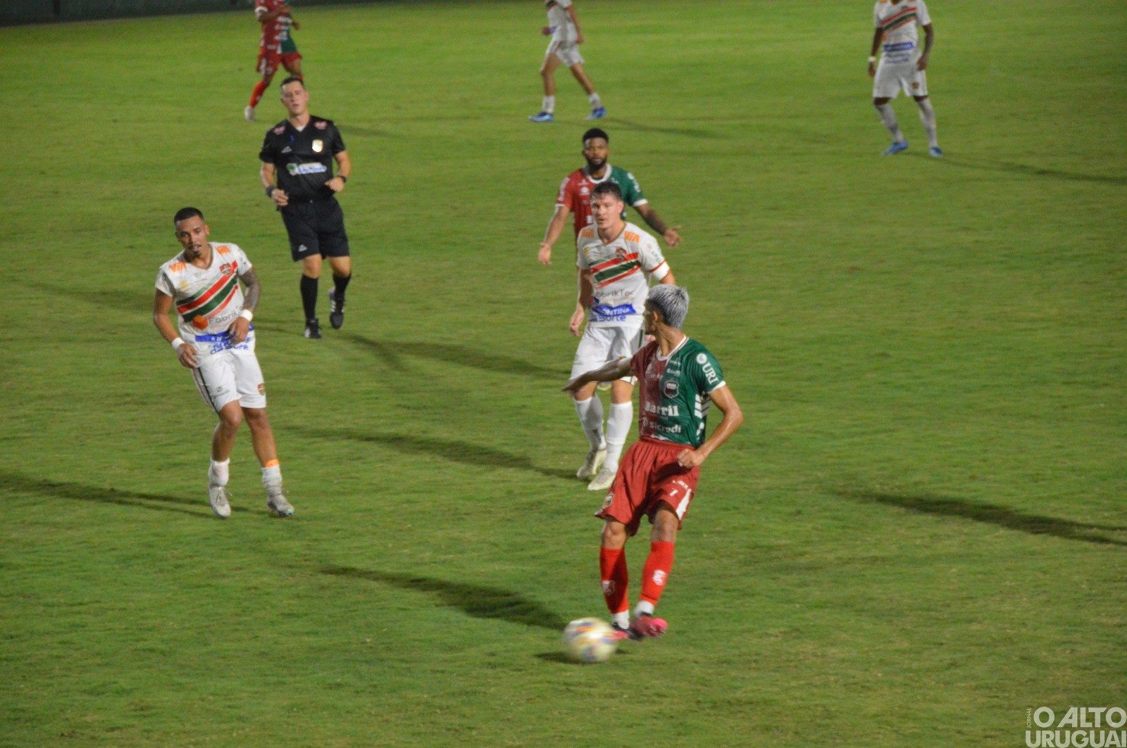 União-FW perde em estreia