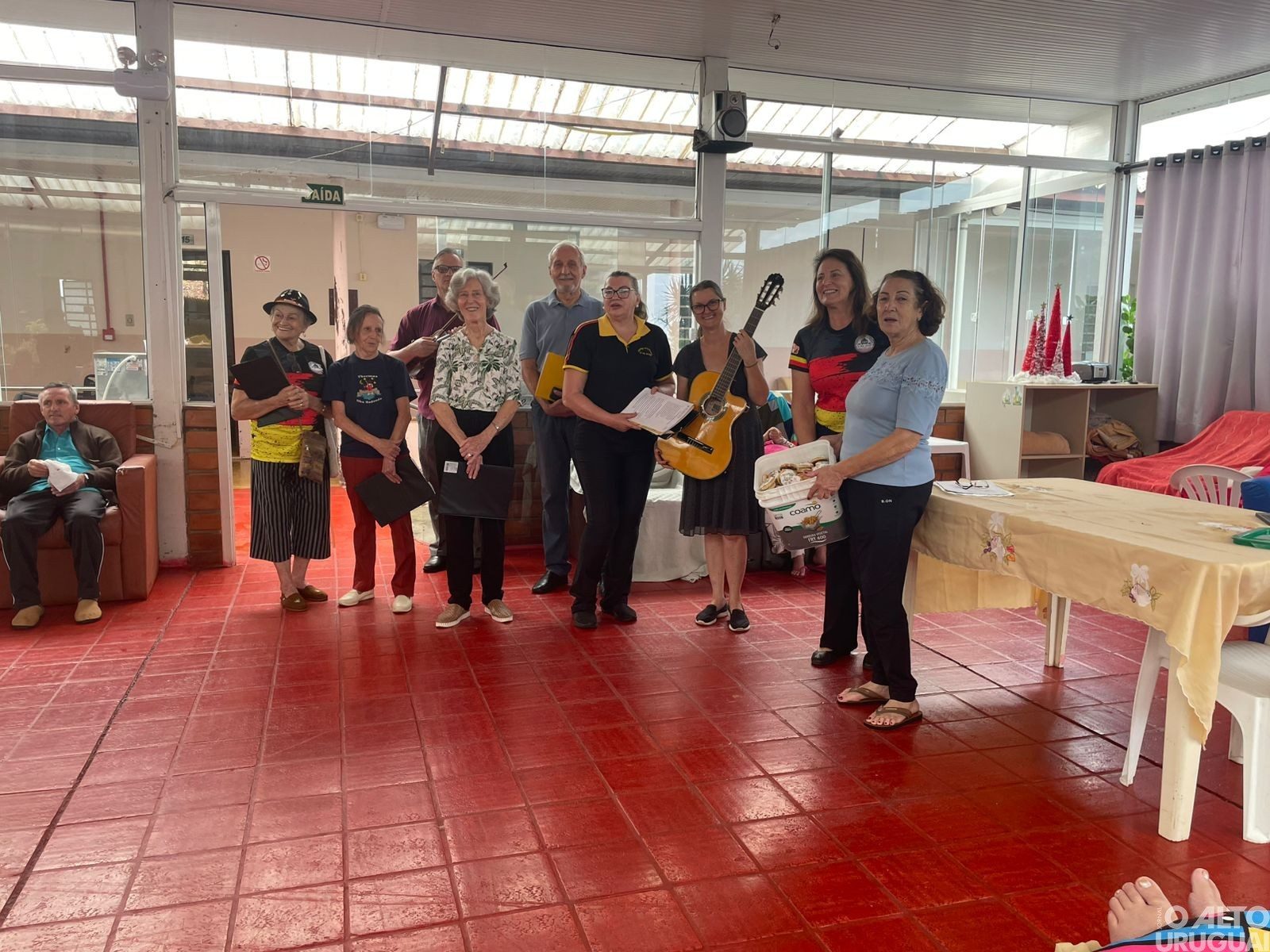 Musikantiga e Grupo de Canto Alten Kameraden levam canções alemãs a entidades de FW