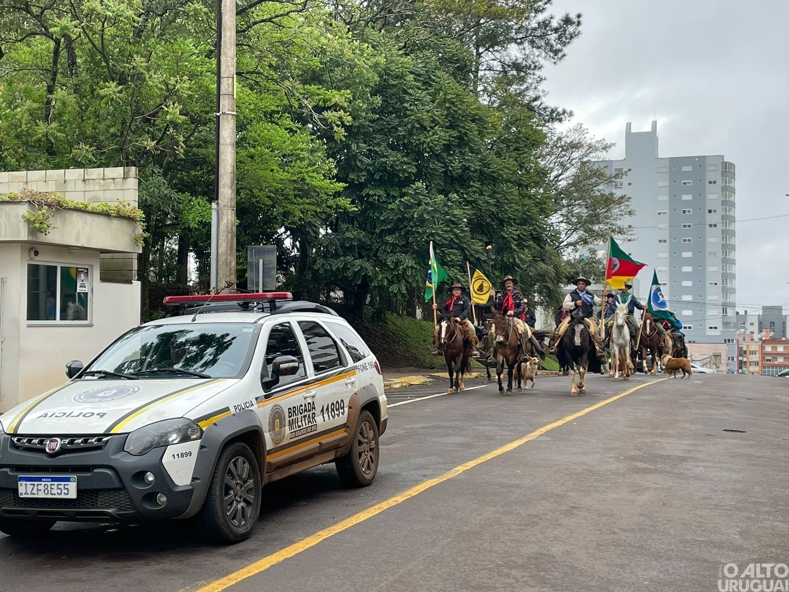 Tradicionalistas chegam a FW com a Chama Crioula