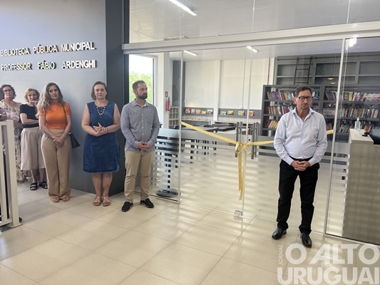 Biblioteca pública de Rodeio Bonito é inaugurada em novo espaço