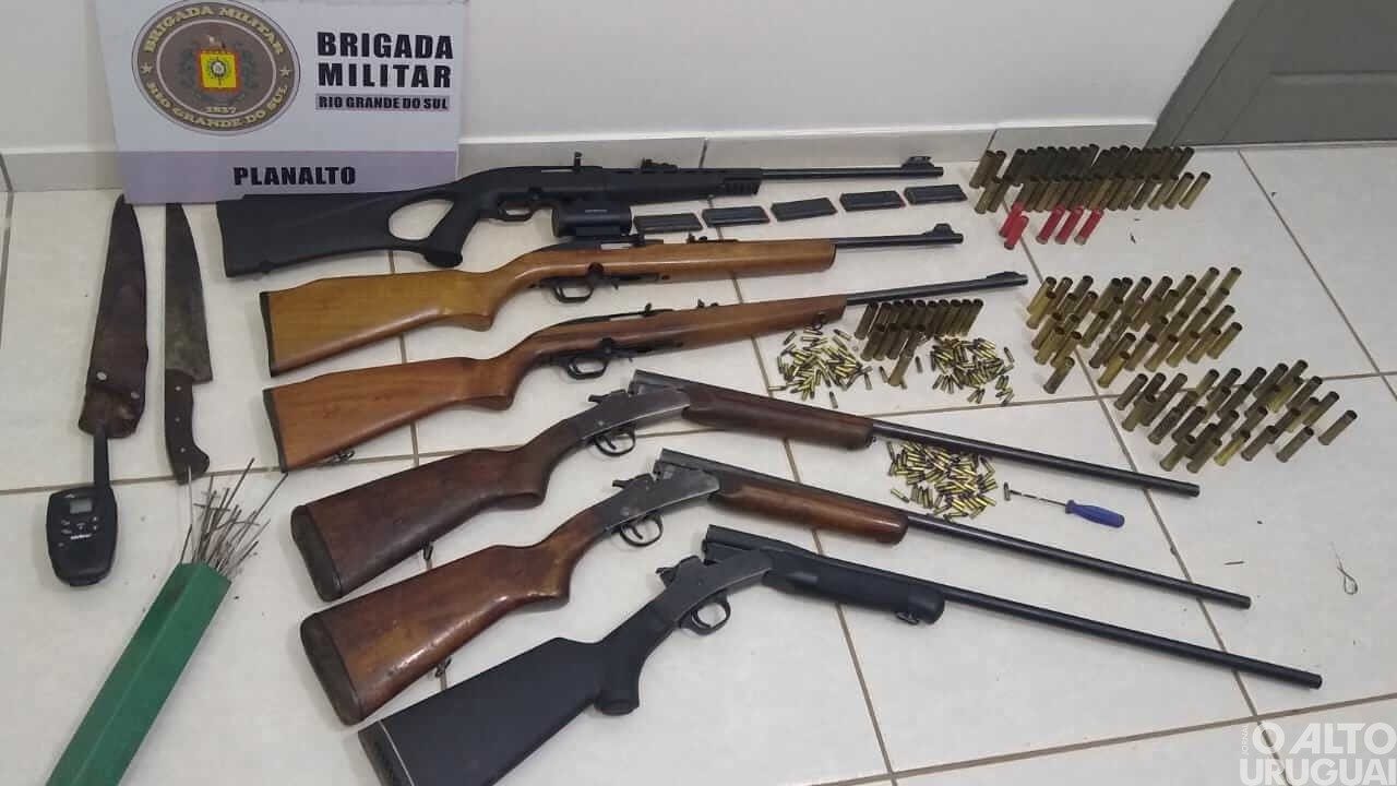 Homens são presos com 73 pombos e seis armas de fogo em Planalto