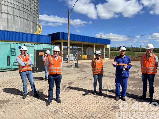 JBS apresenta a estrutura da fábrica de ração em Seberi