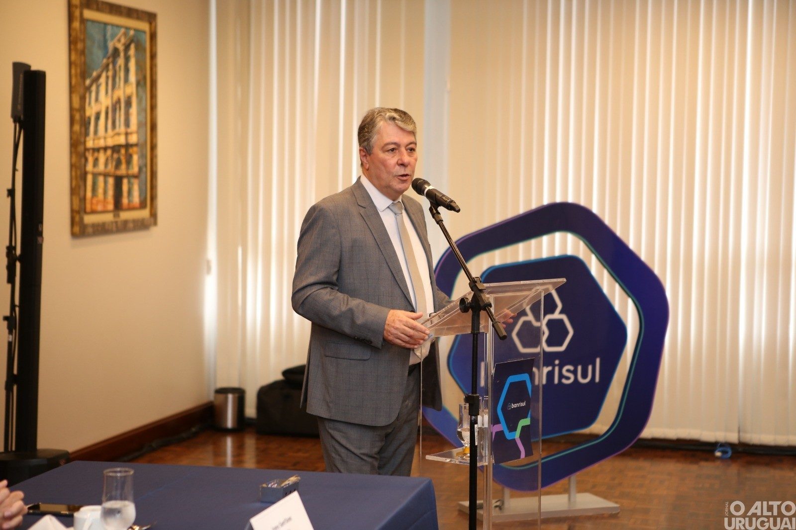 Banrisul alcança lucro líquido de R$ 916,1 milhões em 2024