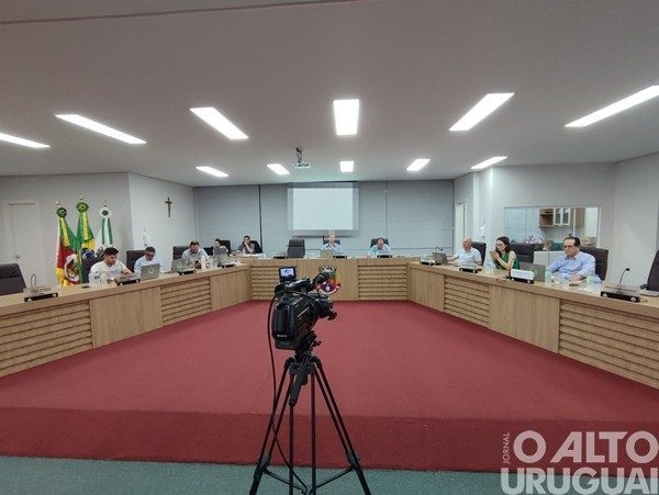 Partido da futura administração municipal de FW divulga nota de repúdio pelo incidente na Câmara de Vereadores