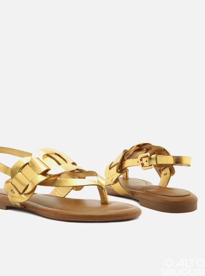 Com o pé nas tendências de moda para o Verão 2024