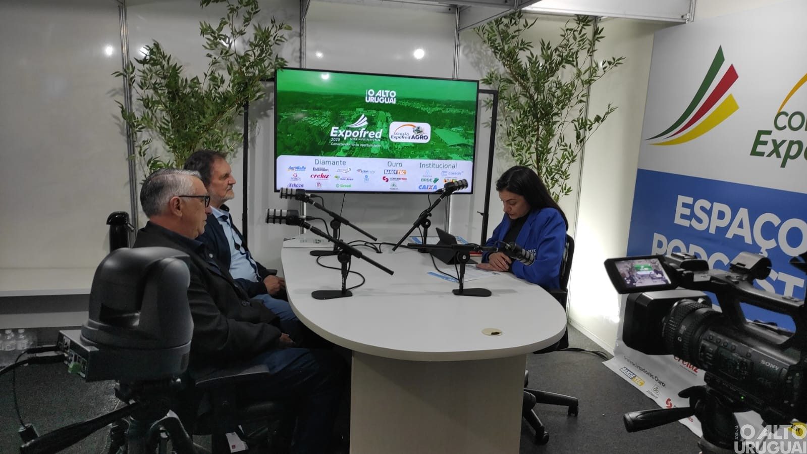 O Alto Uruguai estreia podcast ao vivo na Expofred 2025 com lideranças do cooperativismo