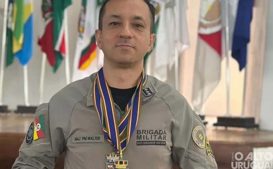 Major Itamar Ferreira Walter recebe comendas do CRPO Alto Jacuí