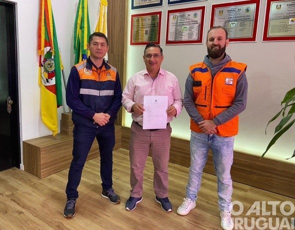 Defesa Civil entrega plano de contingência para Pinhal