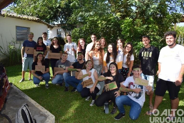 Alunos da UFSM-FW têm recepção acalorada de conhecimento e incentivo