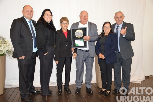 Câmara de Vereadores de Seberi homenageia pioneiros