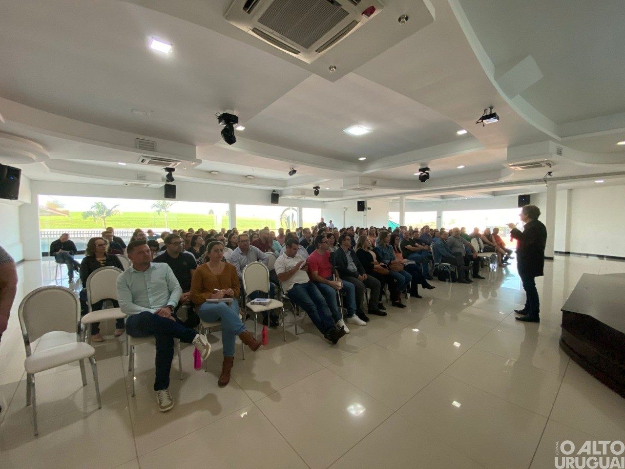 Evento da Amzop reúne representantes de toda a região