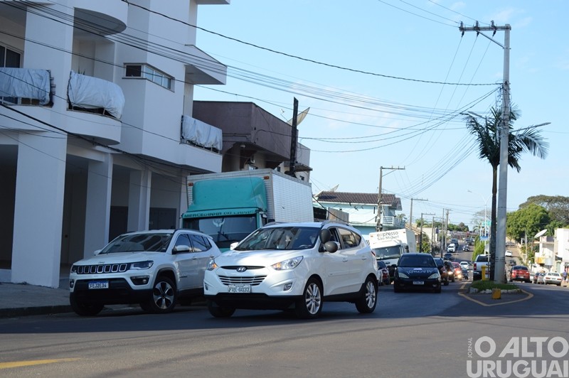 Profissionais de enfermagem promovem carreata