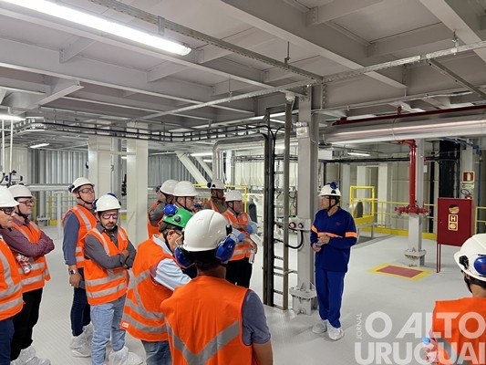 JBS apresenta a estrutura da fábrica de ração em Seberi
