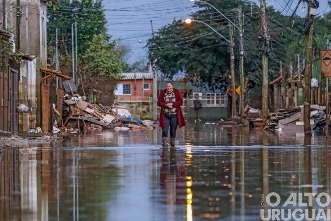 Câmara aprova R$ 2 bilhões ao Rio Grande do Sul após enchentes