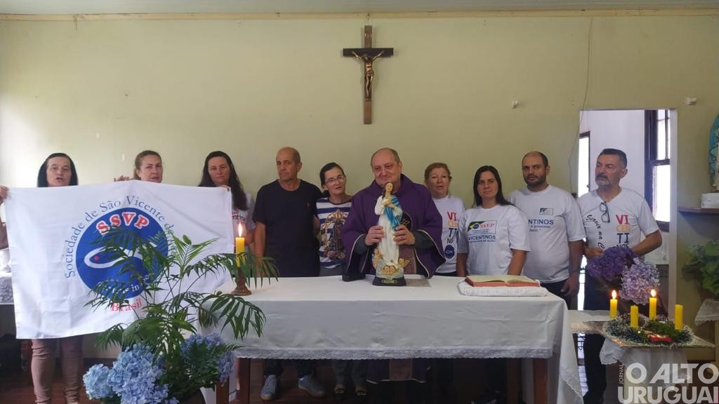 Missa campal do Dia de Nossa Senhora da Imaculada Conceição é realizada
