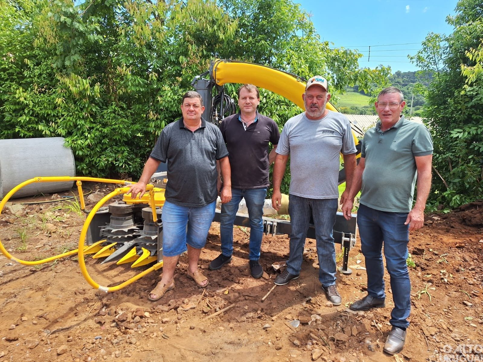 Cristal do Sul recebe nova ensiladeira para o setor agrícola