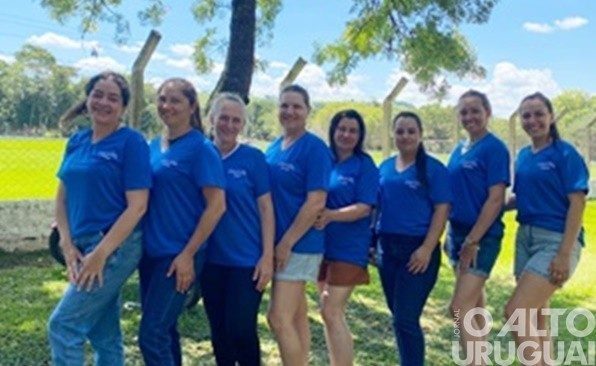 Agentes Comunitárias de Saúde de Vicente Dutra recebem novos uniformes