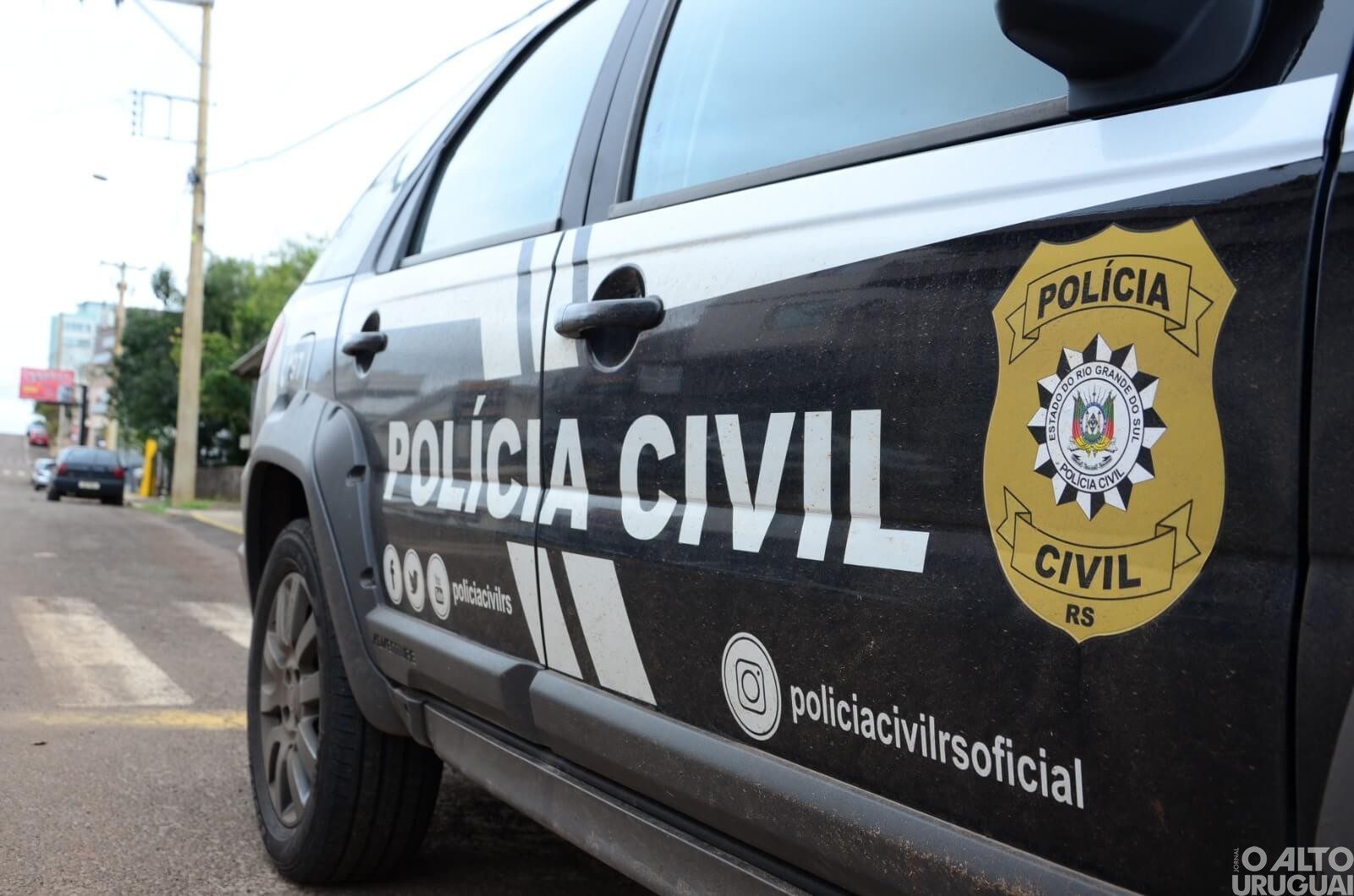 Jovem denuncia a mãe por aliciamento