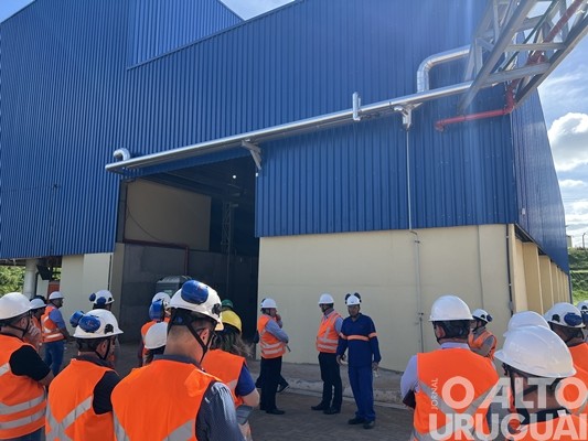 JBS apresenta a estrutura da fábrica de ração em Seberi