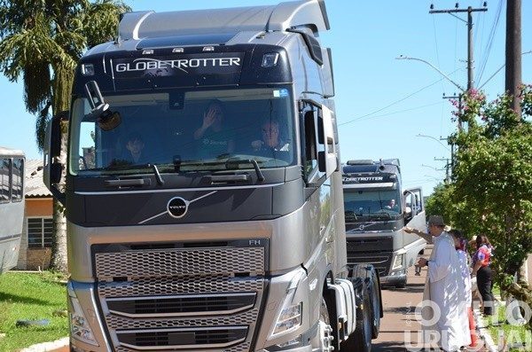 27ª Festa dos Motoristas reúne mais de 600 veículos em Caiçara