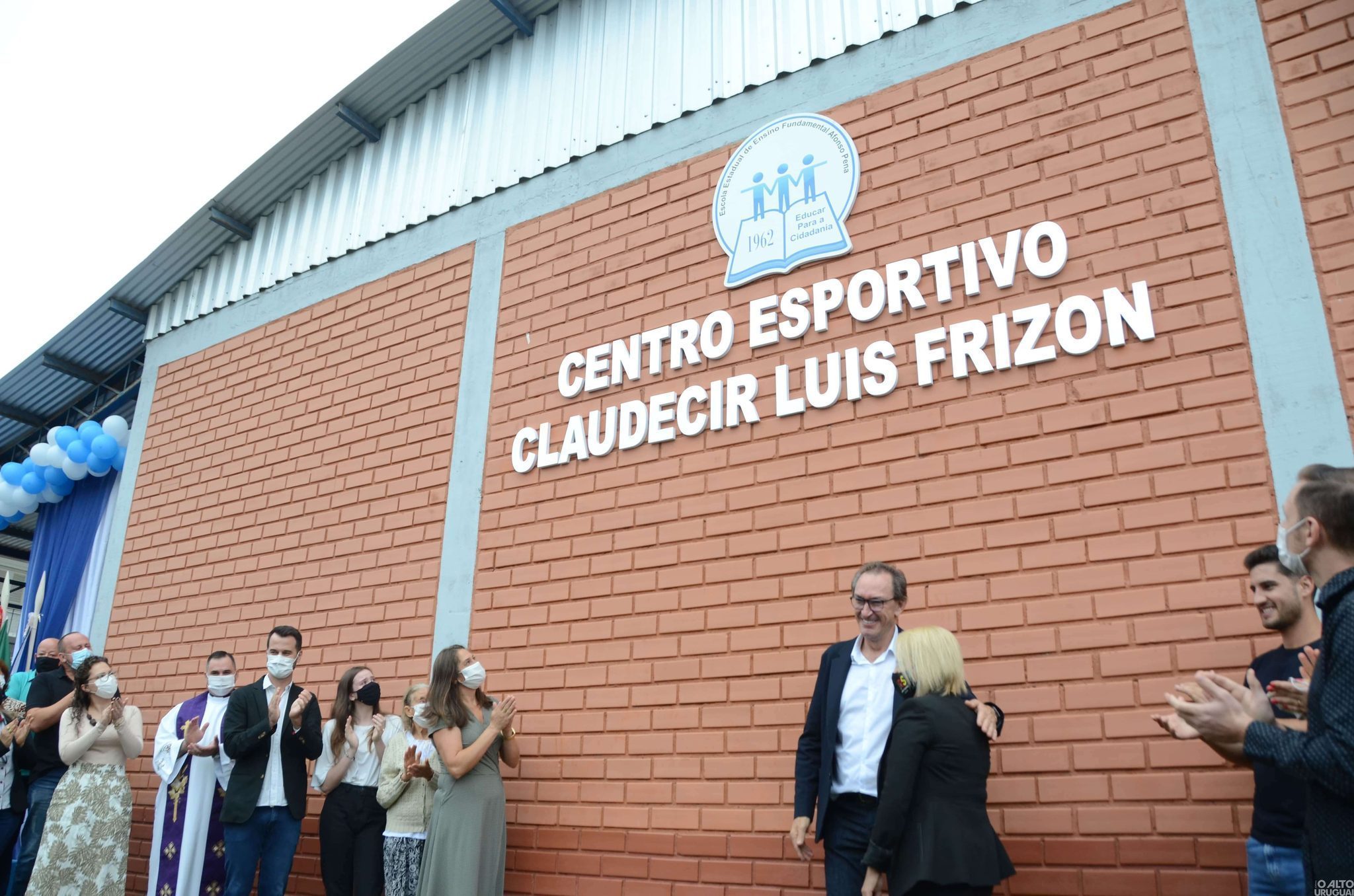 Escola Afonso Pena homenageia Claudecir Frizon