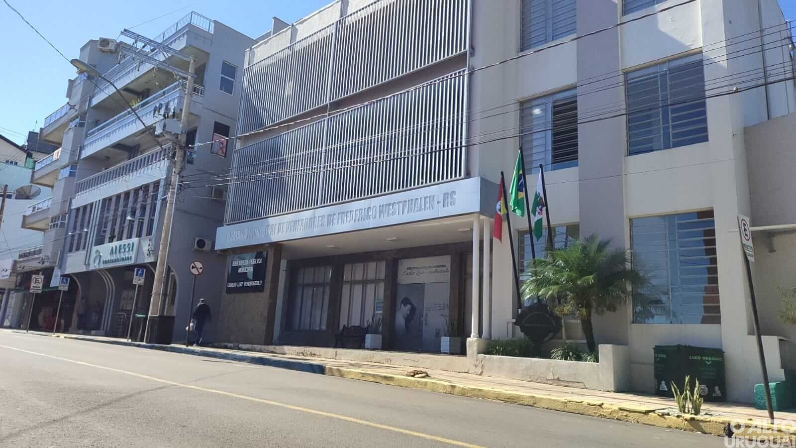 Câmara de Vereadores está com atendimento em turno único